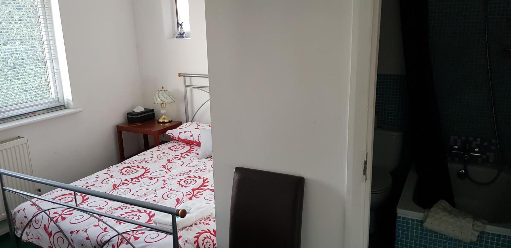 Oyo Guest House Ellipse Whetstone Extérieur photo